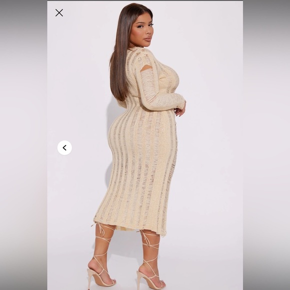 Elegant Cream Knit Dress - Picture 2 of 5